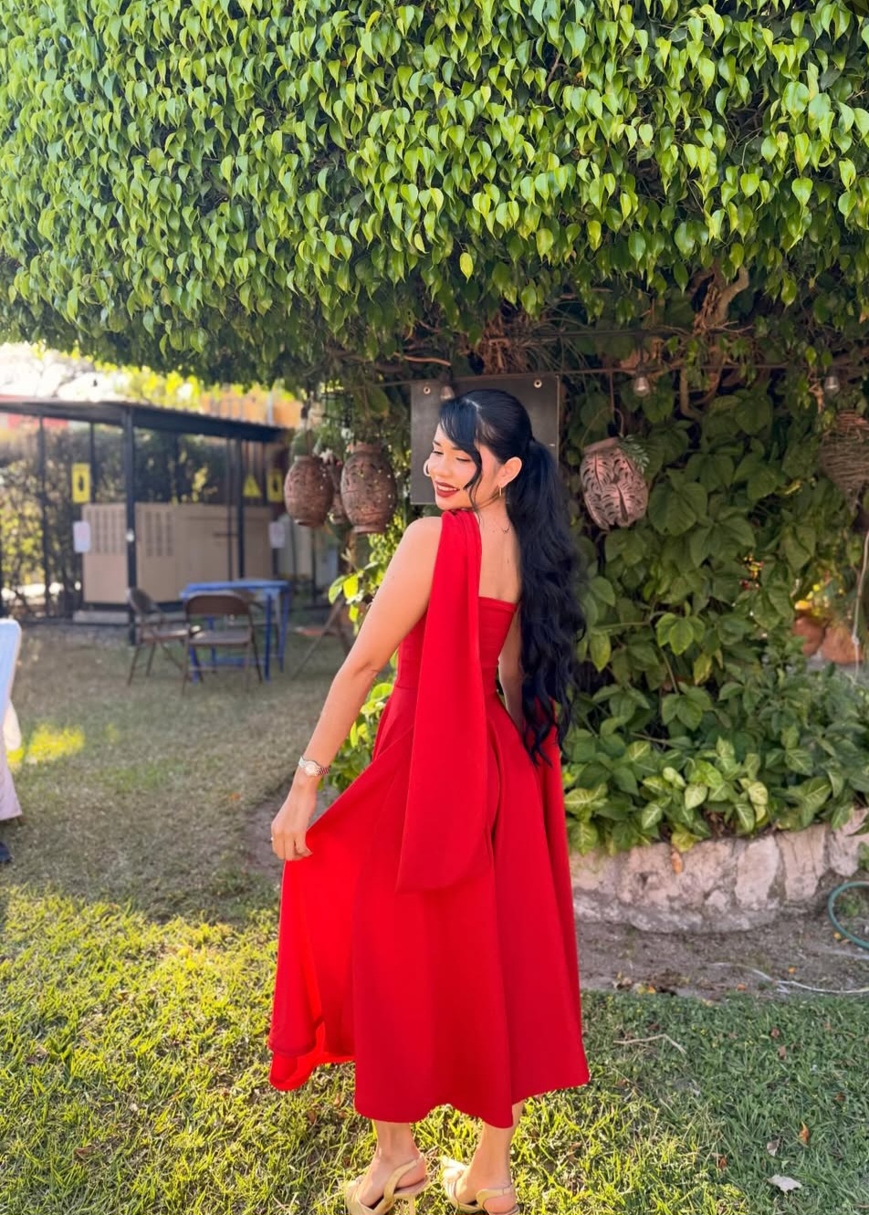 Vestido Midi Strapless con Pañuelo al Cuello 2